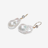 White Topaz×Baroque Pearl Drop Pierce