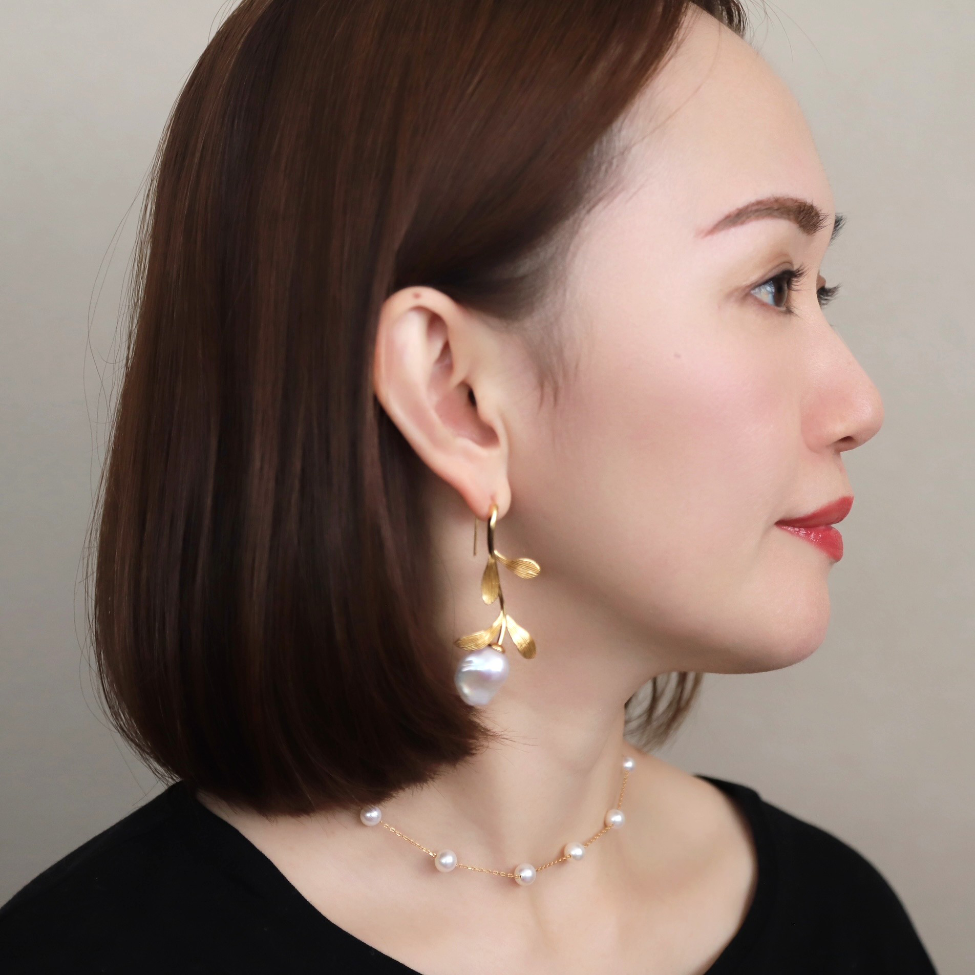 Flower Baroque Pearl Pierce – LARICA Flower Baroque Pearl Pierce – LARICA