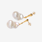 〈1点限定〉Deformed Bar Baroque Pearl Earrings