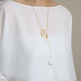 Distorted Motif Baroque Pearl Lariat Necklace